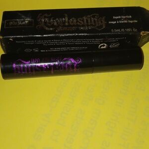 Everlasting Glimmer Veil: shade RAZZLE Read Descroption